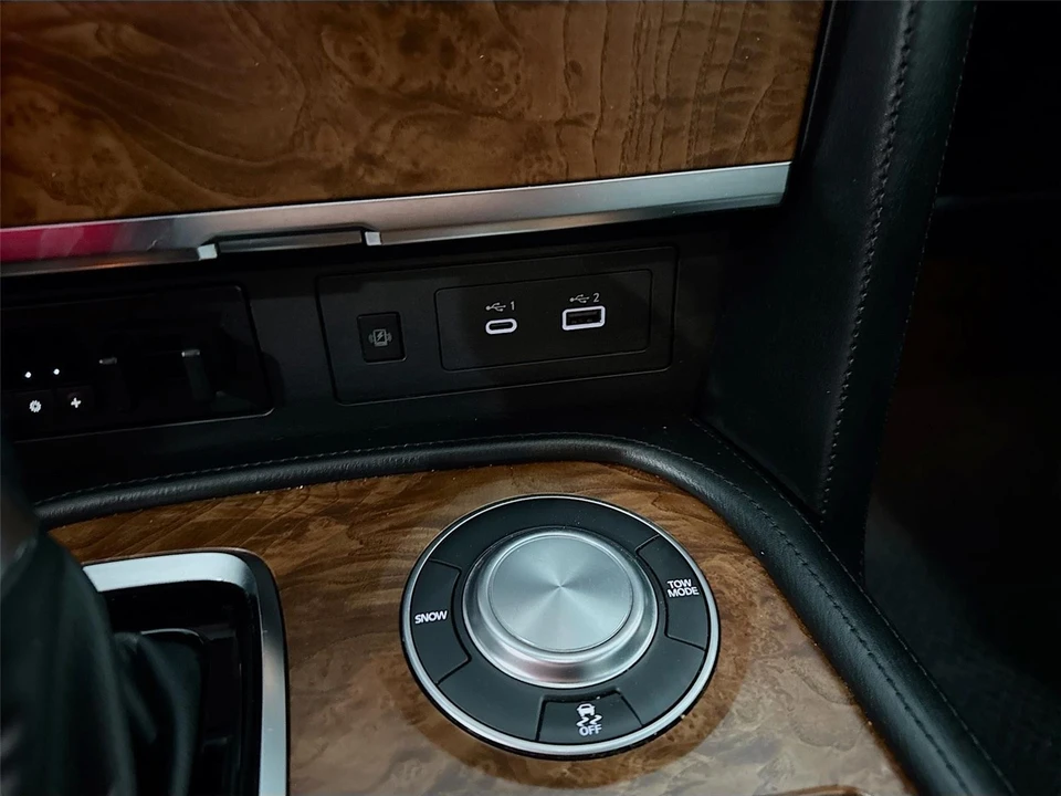 2023 Nissan Armada - Image 16 of 21