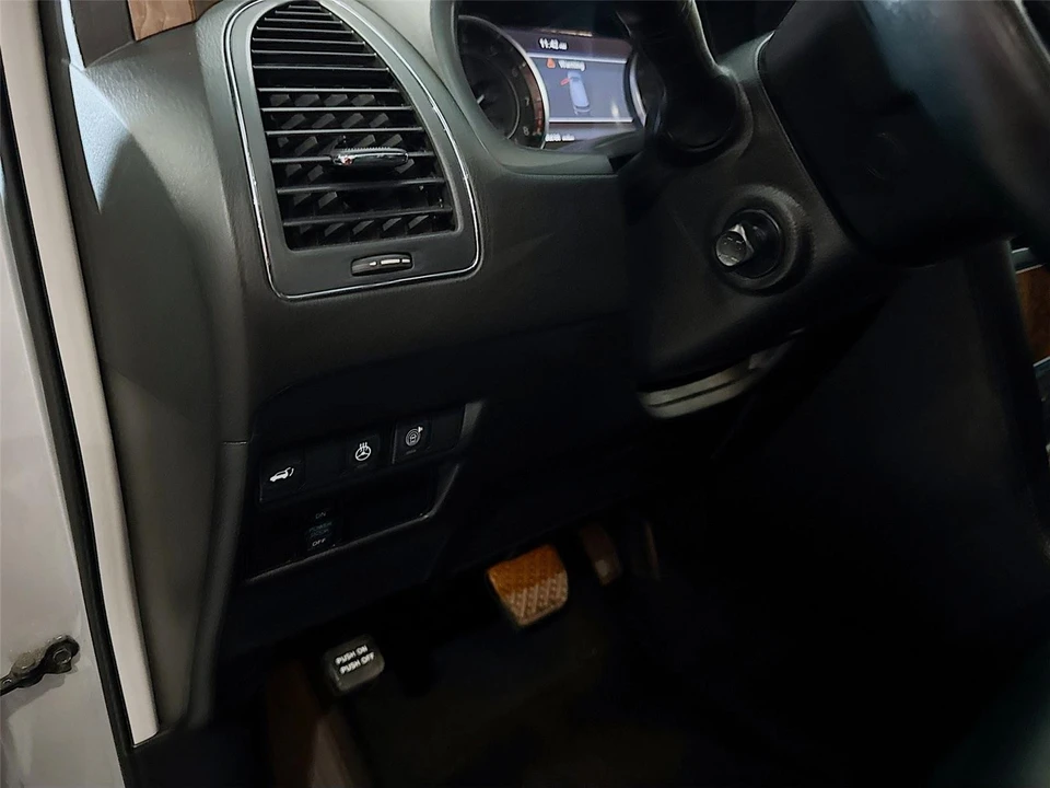 2023 Nissan Armada - Image 7 of 21