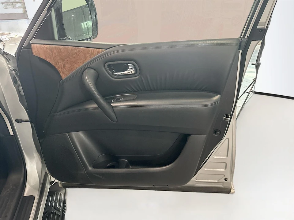2023 Nissan Armada - Image 16 of 16