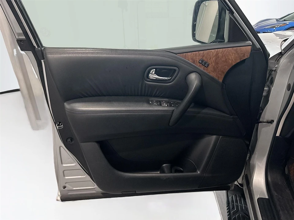 2023 Nissan Armada - Image 9 of 16