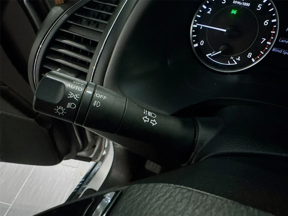 2023 Nissan Armada - Image 5 of 21