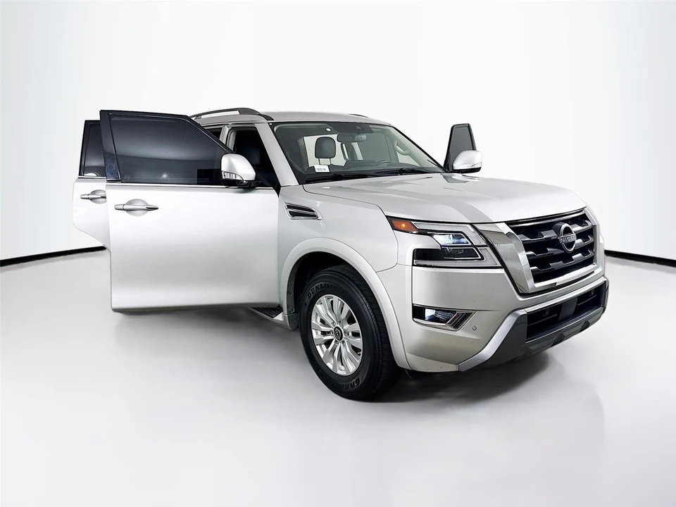 2023 Nissan Armada - Image 15 of 16