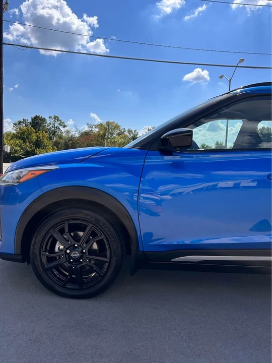 2023 Nissan Kicks - Image 4 of 8