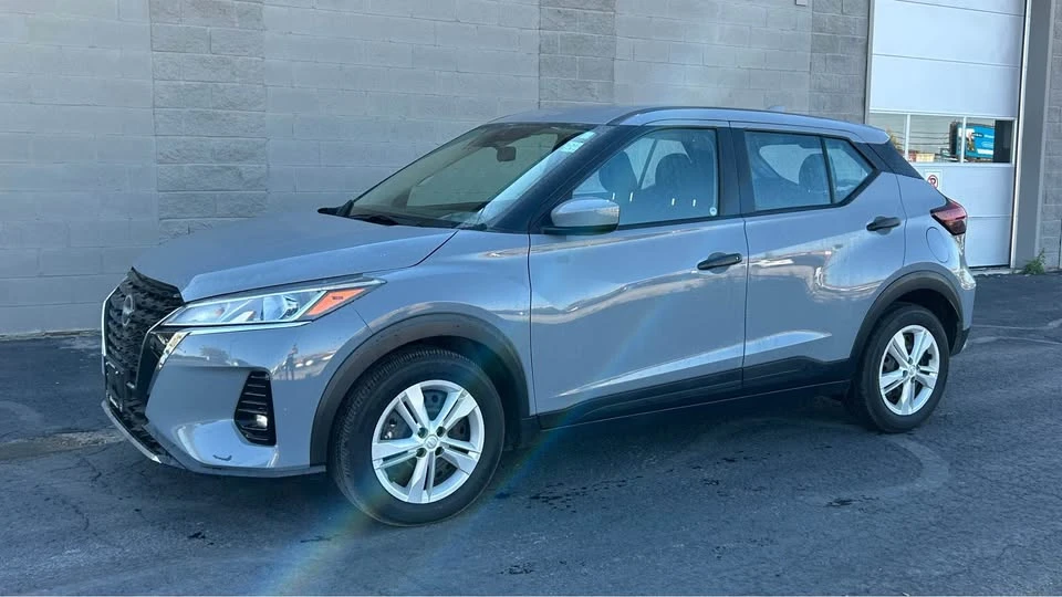 2023 Nissan Kicks - Image 2 of 12