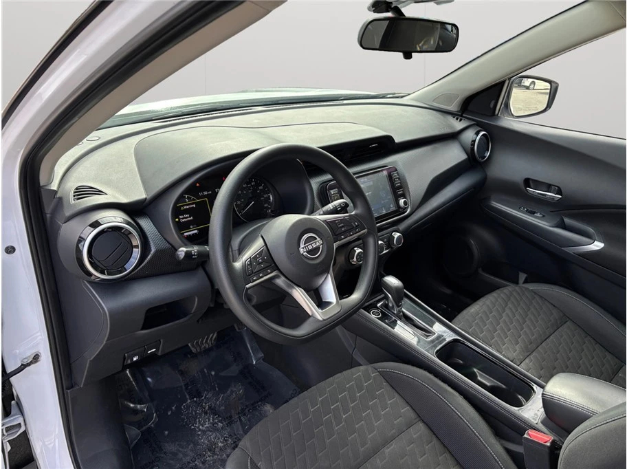 2023 Nissan Kicks - Image 6 of 21