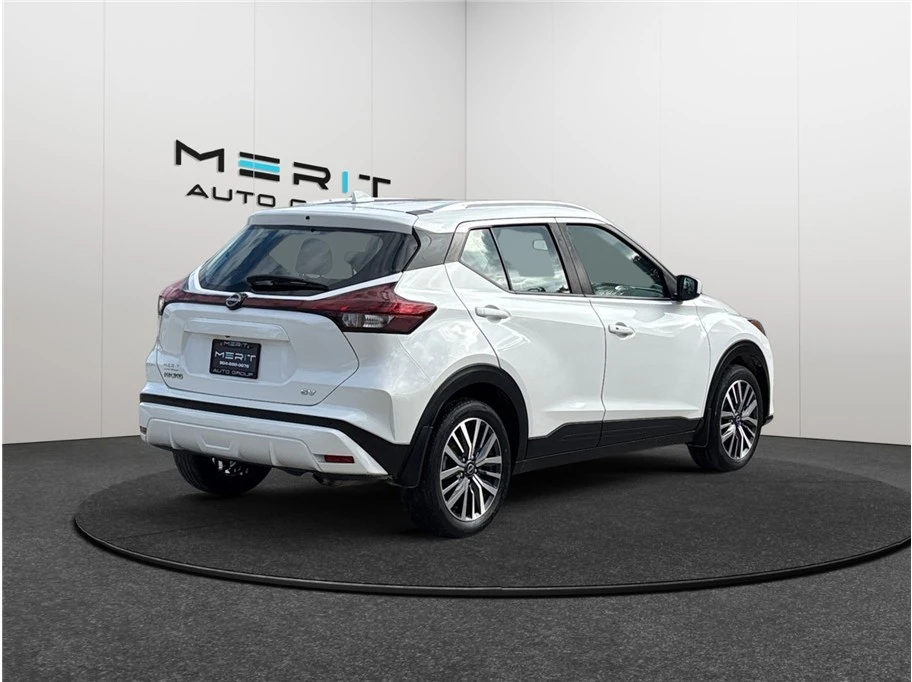 2023 Nissan Kicks - Image 9 of 21