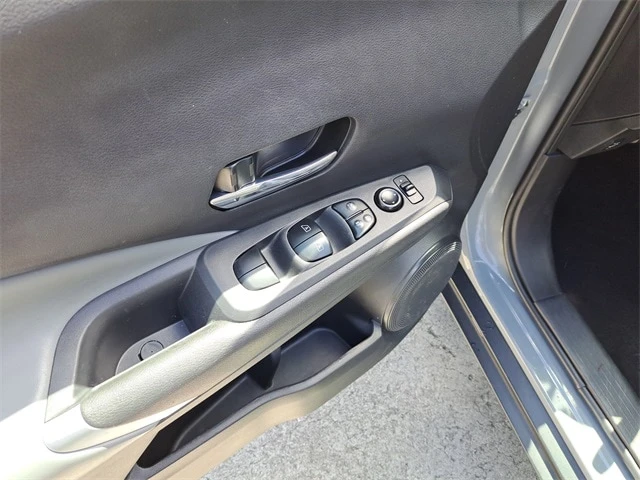 2023 Nissan Kicks - Image 14 of 20