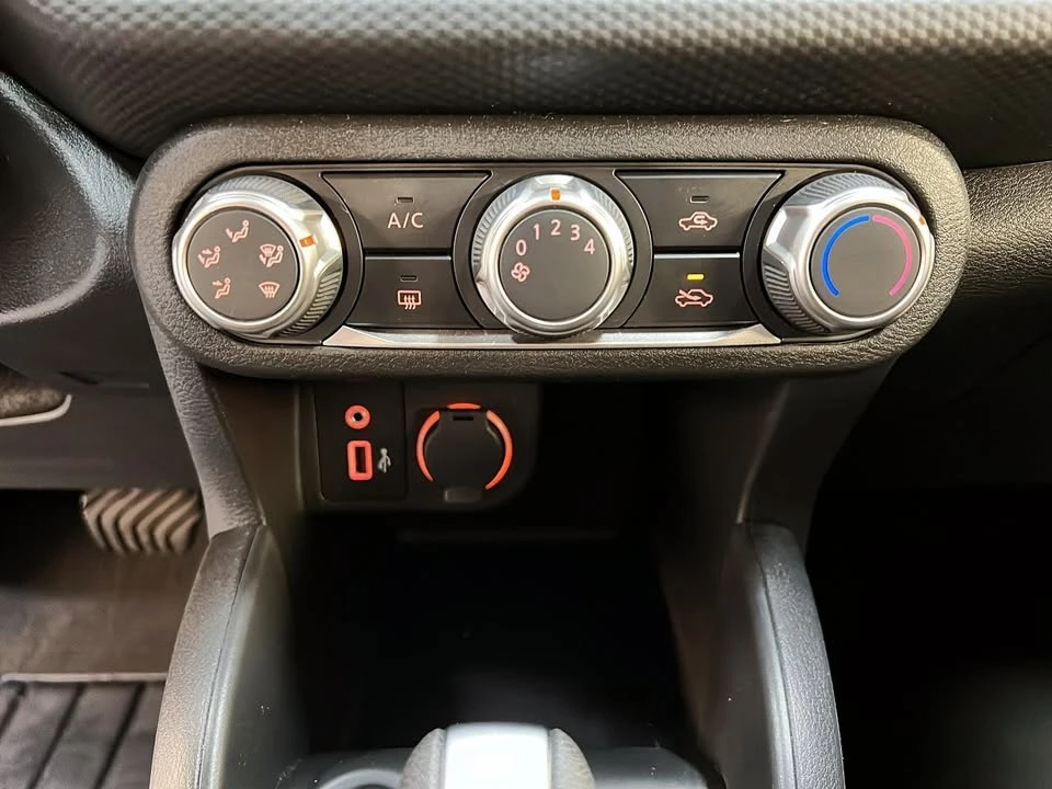 2023 Nissan Kicks - Image 14 of 20