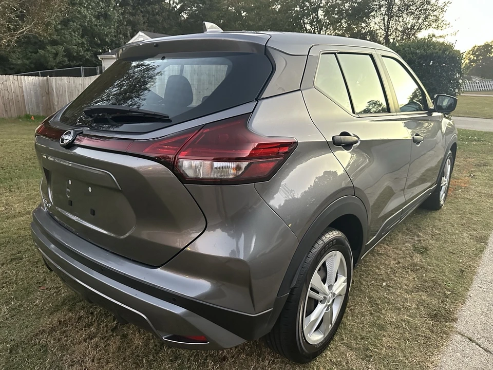 2023 Nissan Kicks - Image 4 of 19
