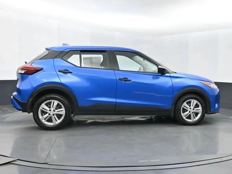 2023 Nissan Kicks - Image 4 of 12