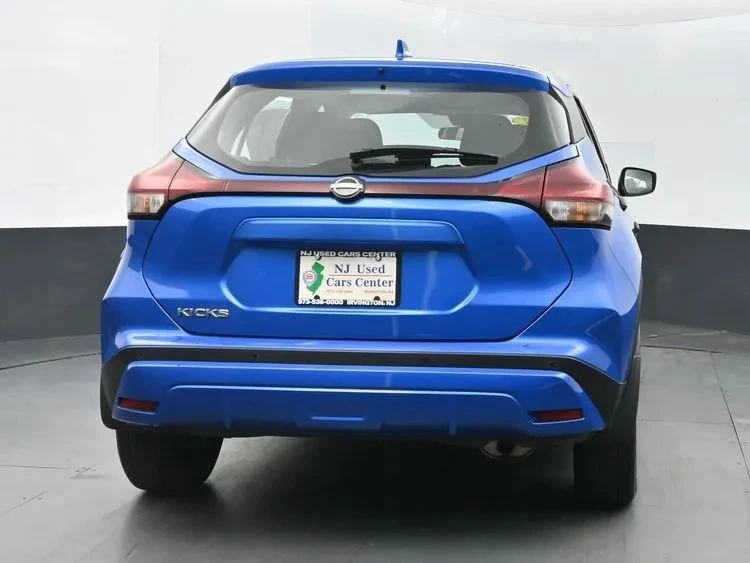 2023 Nissan Kicks - Image 8 of 12