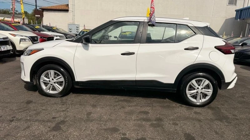 2023 Nissan Kicks - Image 10 of 12