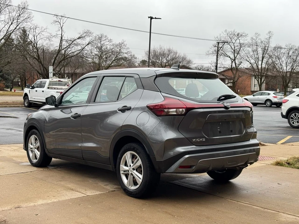 2023 Nissan Kicks - Image 5 of 18
