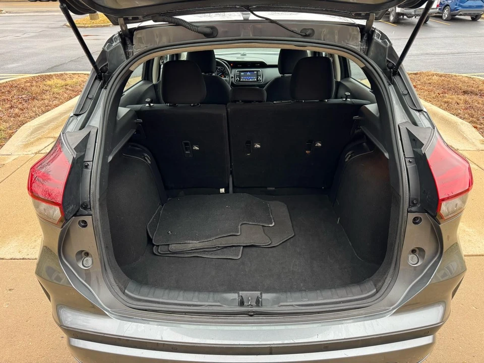 2023 Nissan Kicks - Image 18 of 18