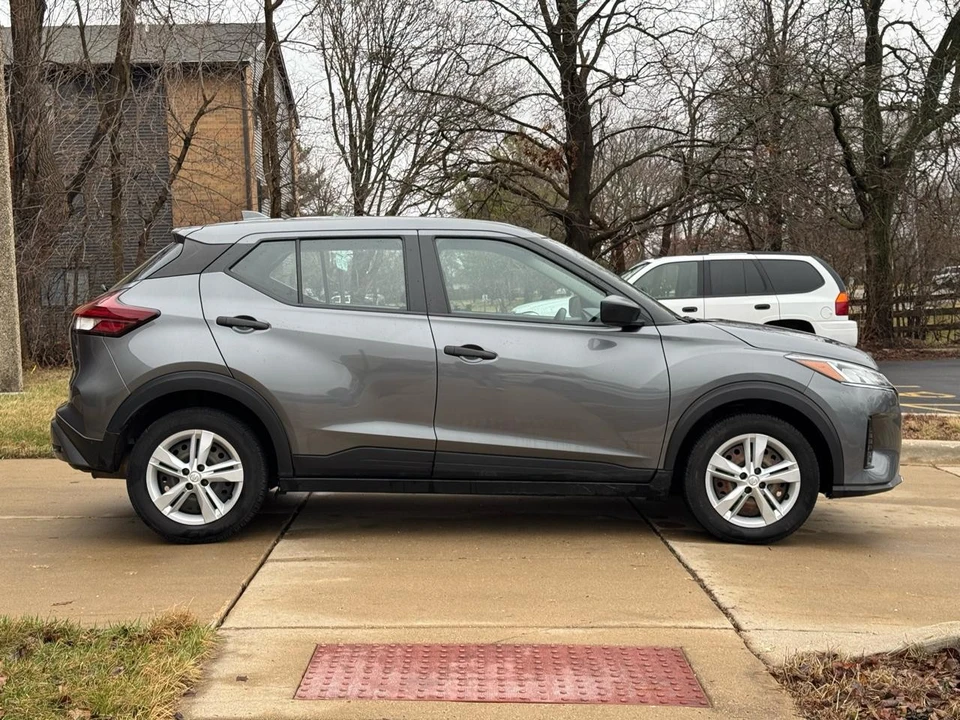 2023 Nissan Kicks - Image 8 of 18