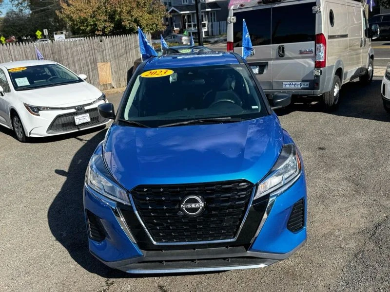 2023 Nissan Kicks - Image 4 of 12