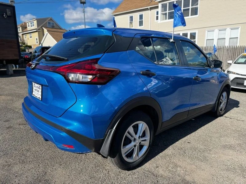 2023 Nissan Kicks - Image 10 of 12