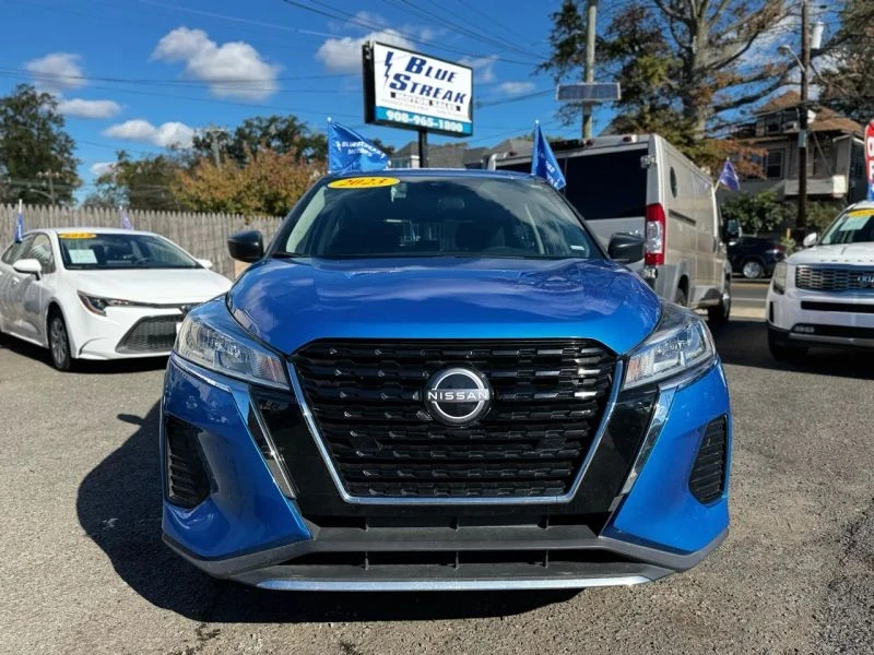 2023 Nissan Kicks - Image 2 of 12