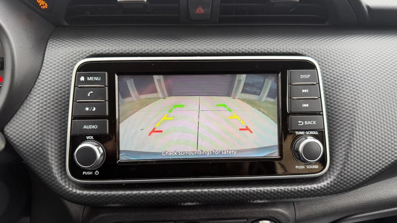 2023 Nissan Kicks - Image 17 of 21
