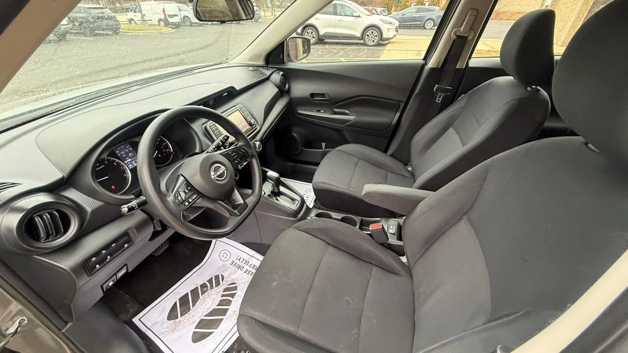 2023 Nissan Kicks - Image 9 of 21