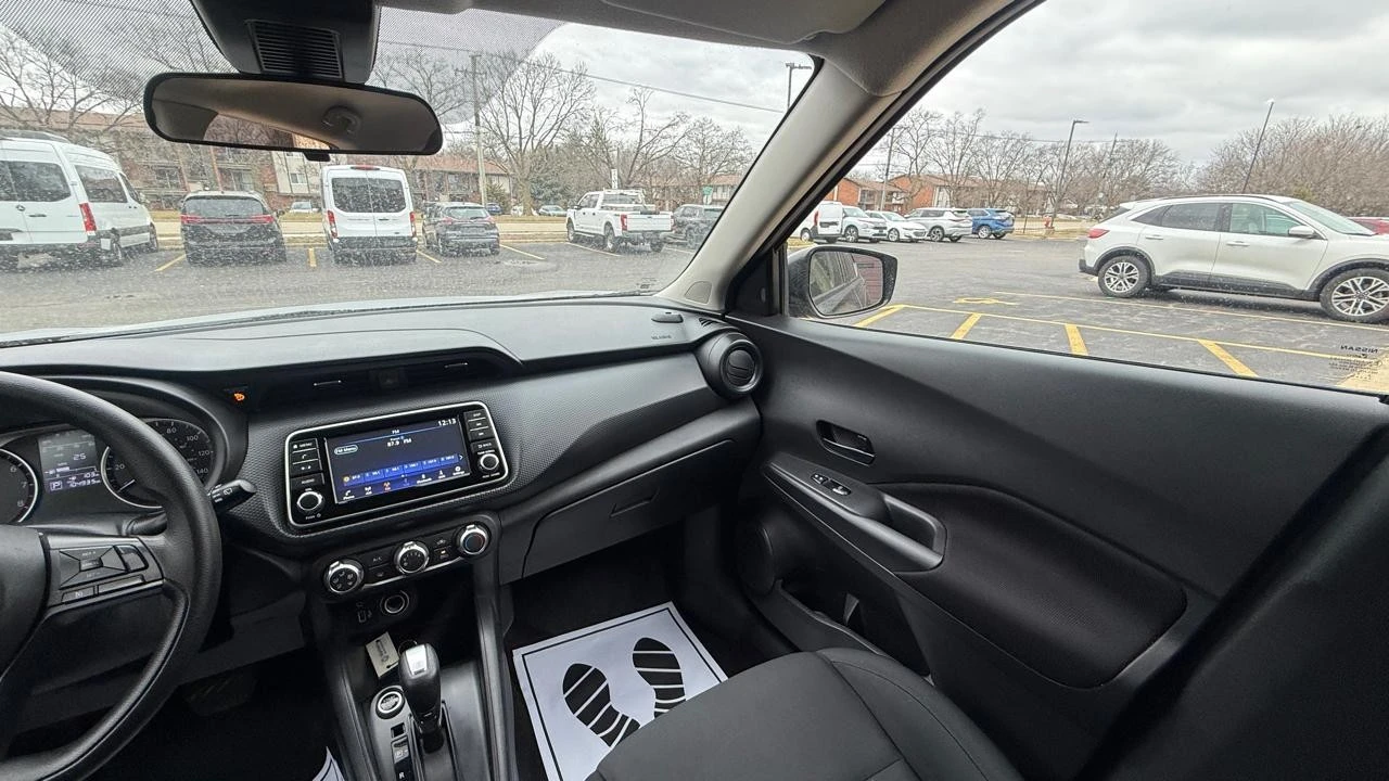 2023 Nissan Kicks - Image 18 of 21