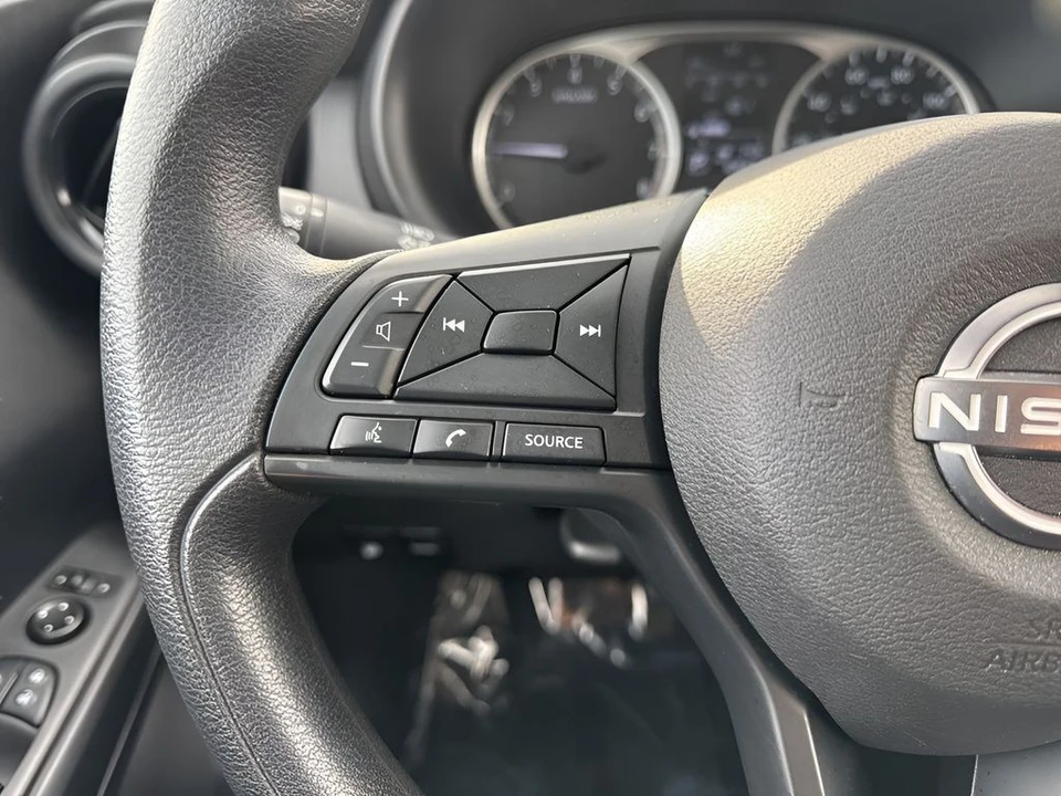 2023 Nissan Kicks - Image 13 of 21