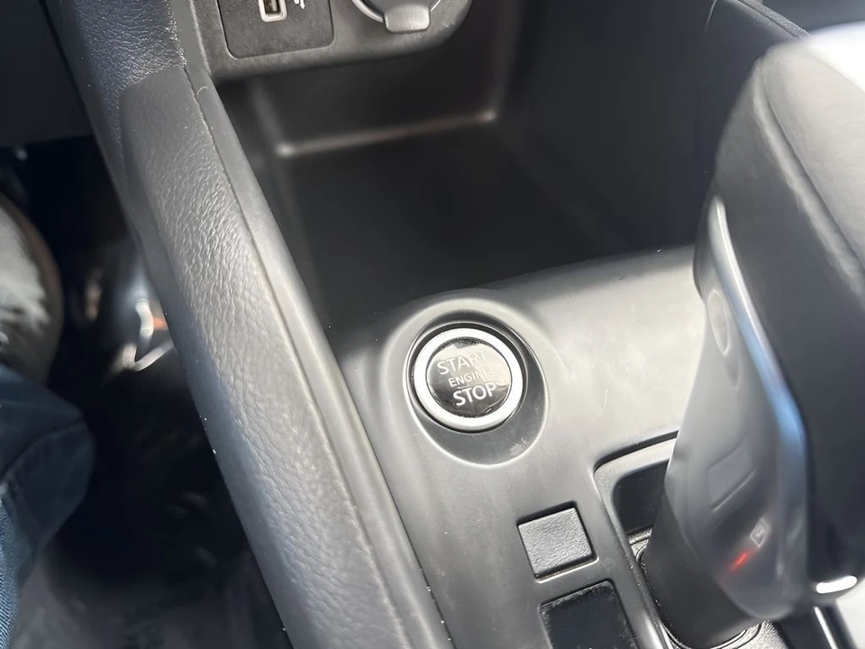 2023 Nissan Kicks - Image 19 of 21
