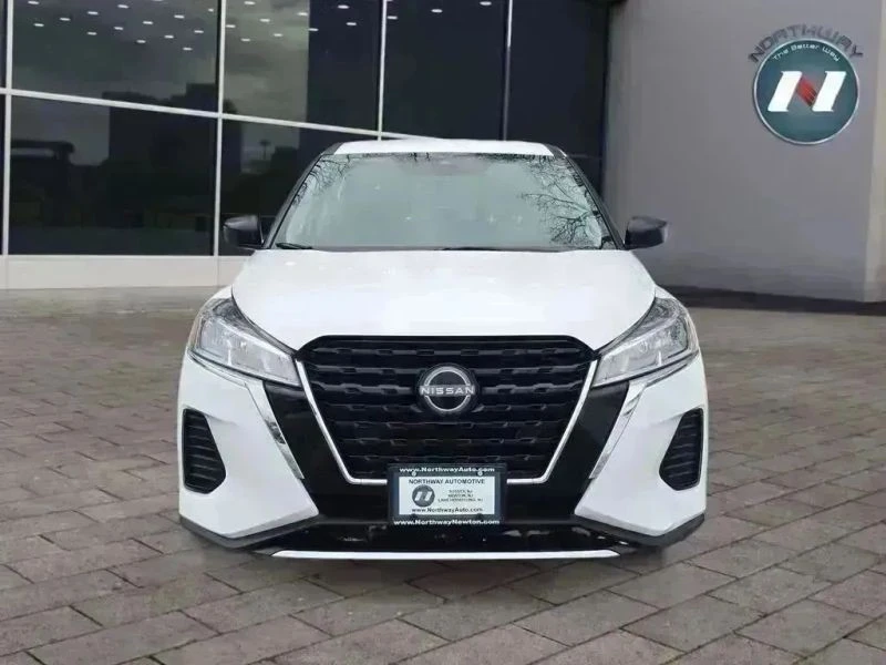 2023 Nissan Kicks - Image 8 of 12