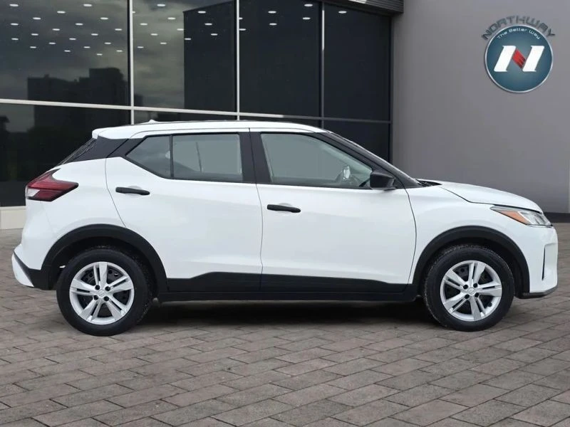2023 Nissan Kicks - Image 6 of 12