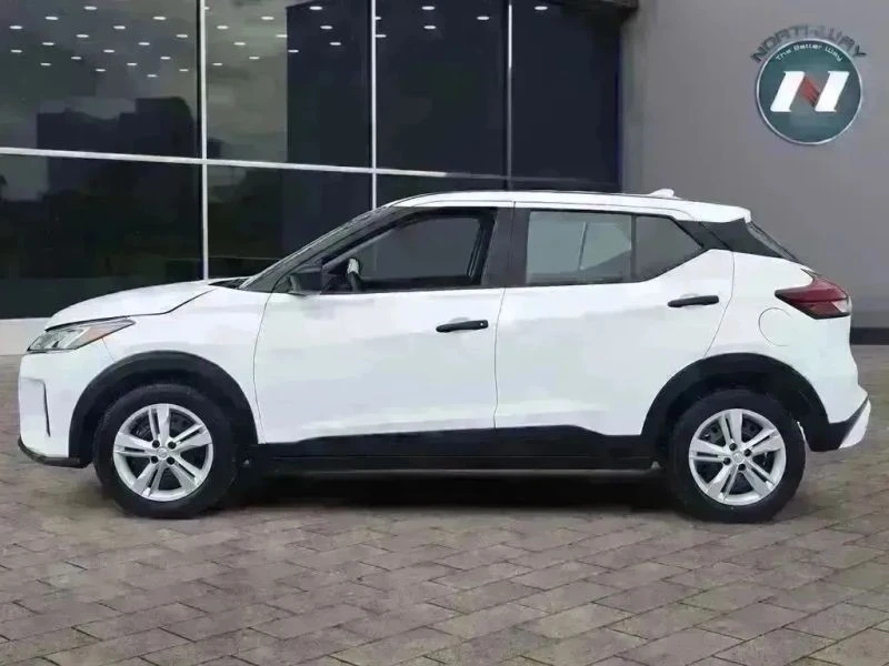2023 Nissan Kicks - Image 2 of 12