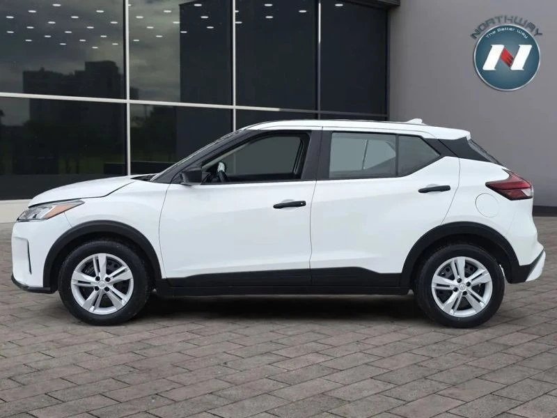 2023 Nissan Kicks - Image 2 of 12