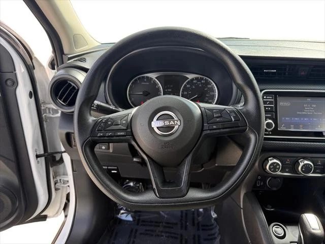 2023 Nissan Kicks - Image 13 of 24