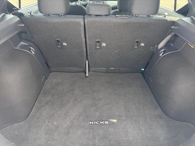 2023 Nissan Kicks - Image 18 of 24