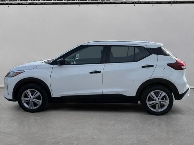 2023 Nissan Kicks - Image 2 of 25