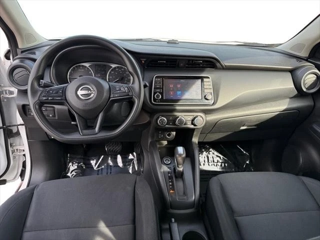 2023 Nissan Kicks - Image 11 of 25