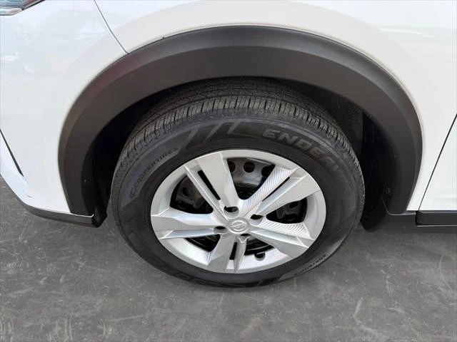 2023 Nissan Kicks - Image 9 of 25