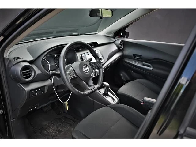 2023 Nissan Kicks - Image 12 of 19