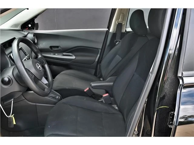 2023 Nissan Kicks - Image 13 of 19