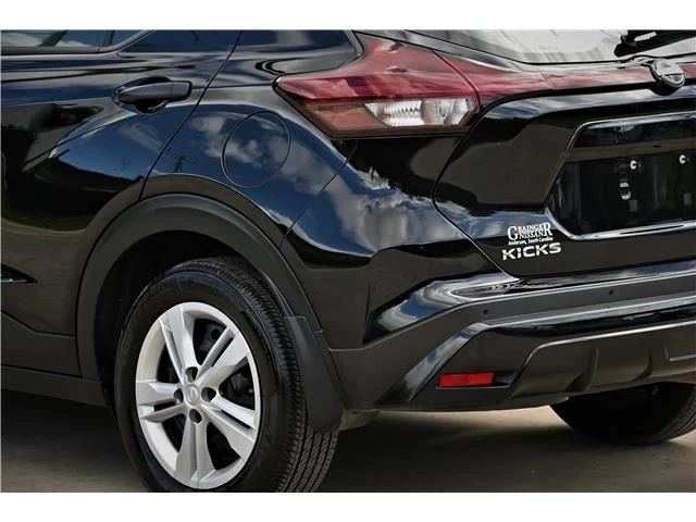 2023 Nissan Kicks - Image 9 of 19
