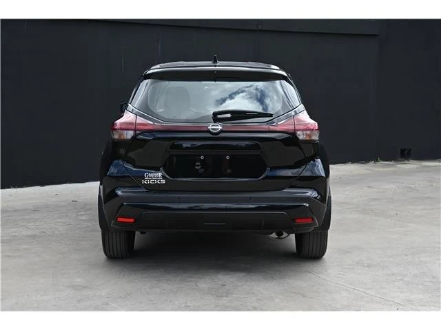 2023 Nissan Kicks - Image 4 of 19