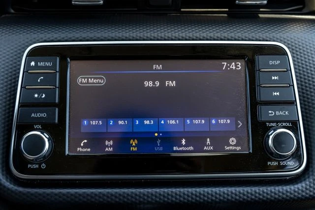 2023 Nissan Kicks - Image 16 of 31