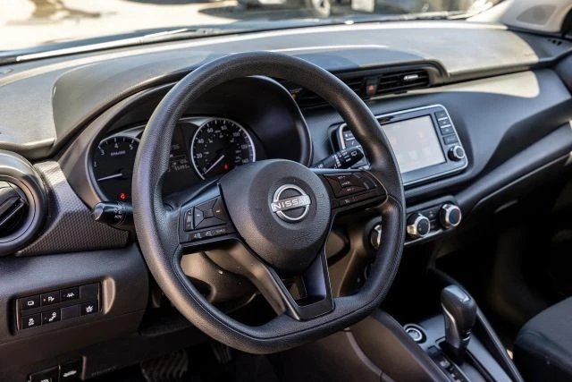 2023 Nissan Kicks - Image 21 of 31