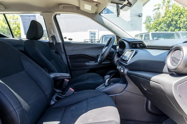 2023 Nissan Kicks - Image 29 of 31