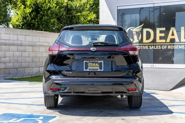2023 Nissan Kicks - Image 11 of 31