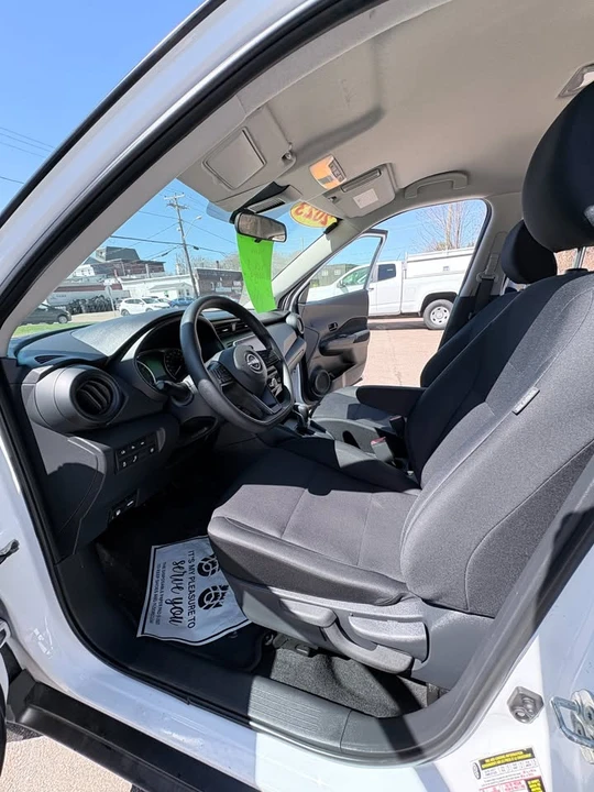 2023 Nissan Kicks - Image 4 of 16