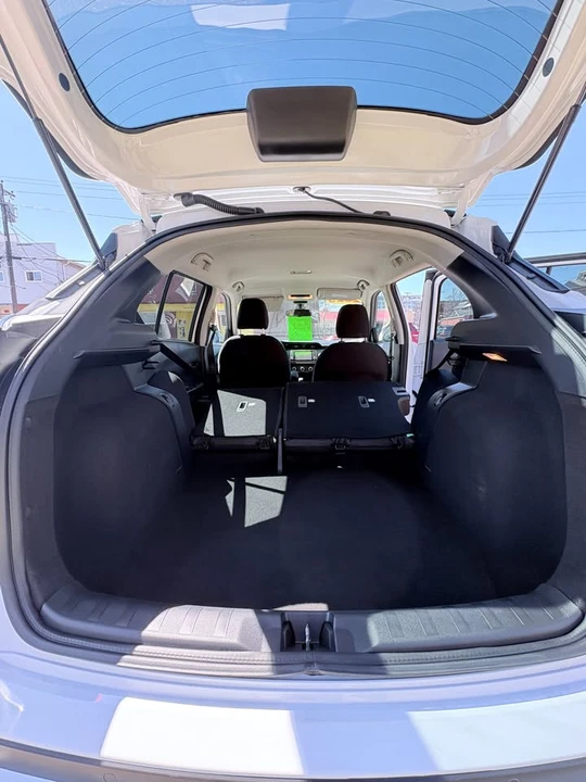2023 Nissan Kicks - Image 10 of 16