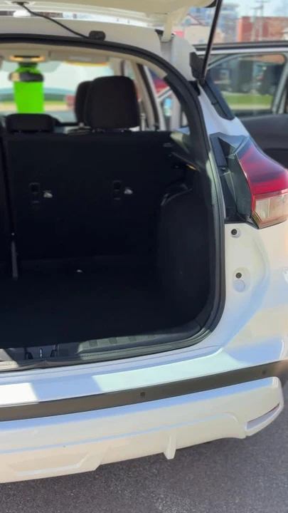 2023 Nissan Kicks - Image 16 of 16