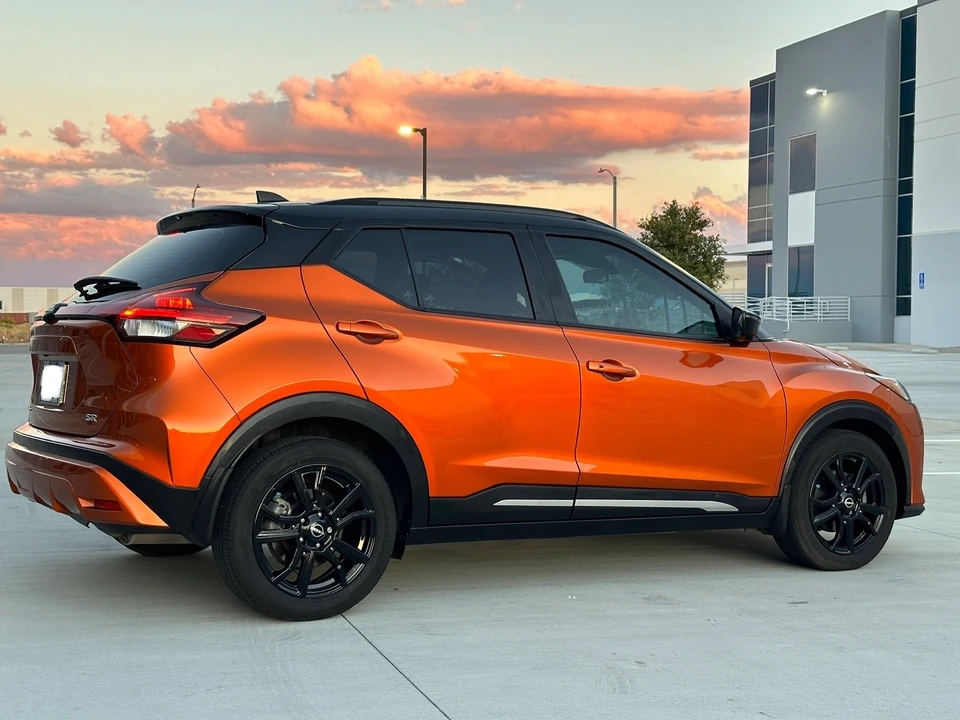 2023 Nissan Kicks - Image 4 of 30