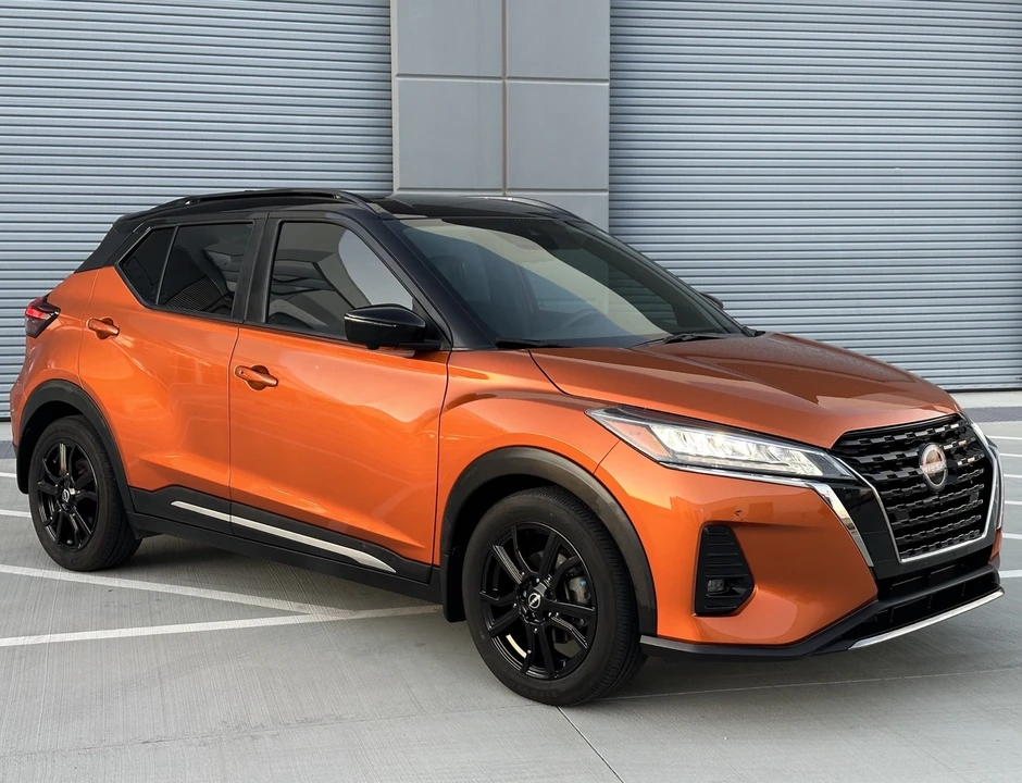 2023 Nissan Kicks - Image 15 of 30