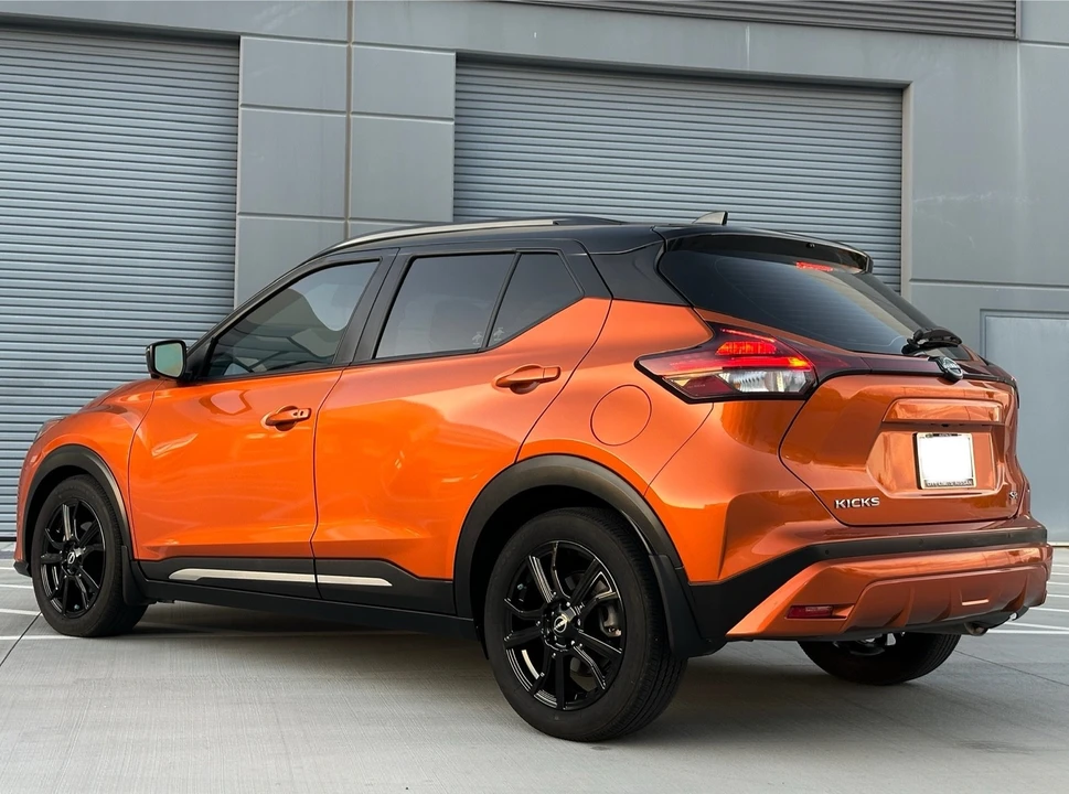 2023 Nissan Kicks - Image 13 of 30
